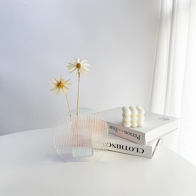 Minimal and Modern Acrylic Vase
